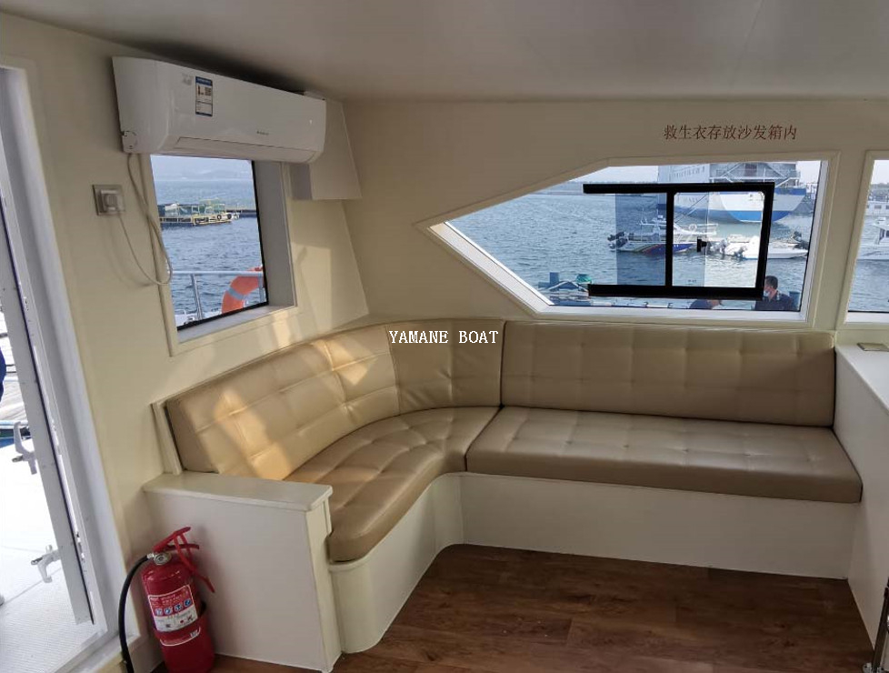 قارب ركاب فاخر من الألياف الزجاجية بطول 65 قدمًا للنقل بالعبارة والحفلات 